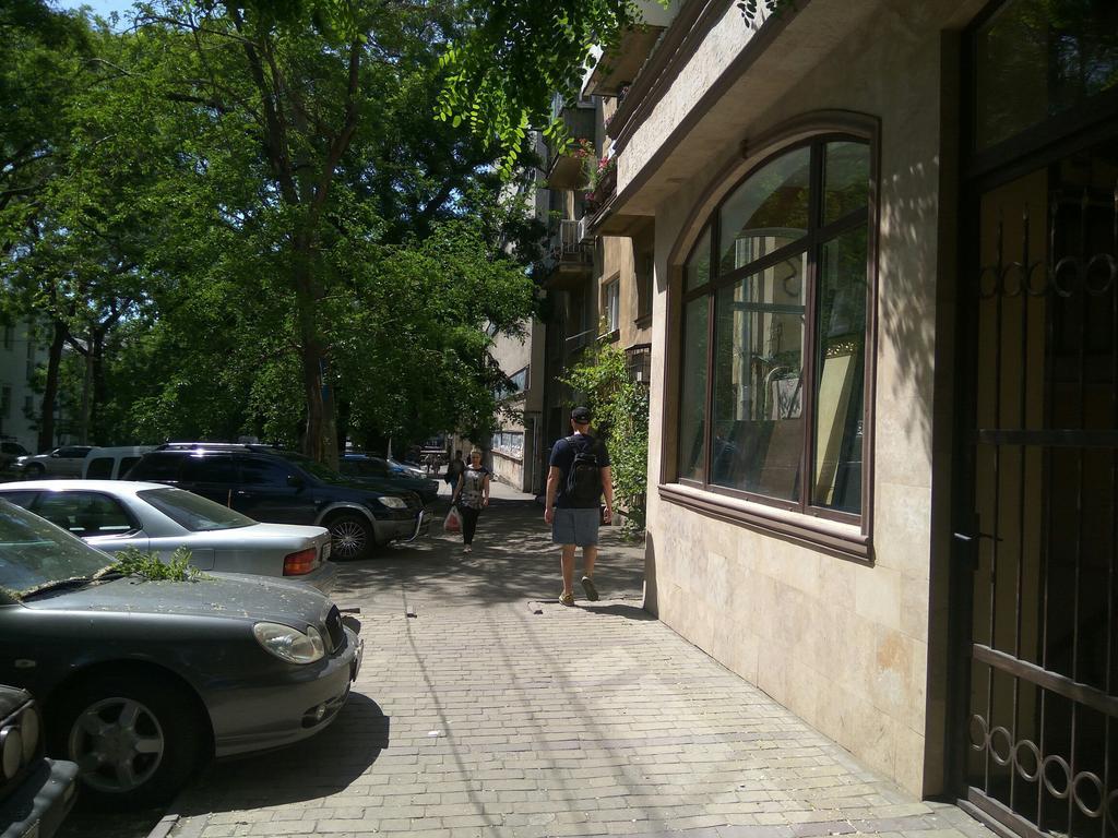 Апартаменты Возле Пляжа Ланжерон Odessa Exterior foto